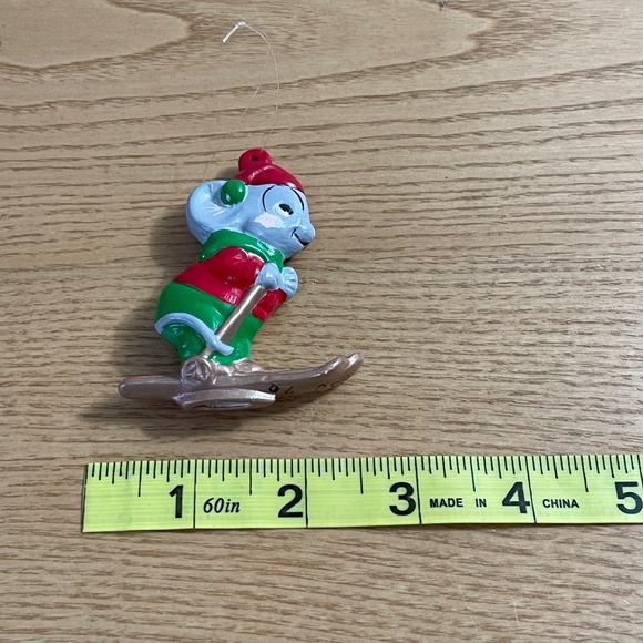 Vintage Ceramic Mouse Christmas Ornament Handmade Mice On Skis Skiing 1990 3" - Picture 6 of 6